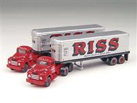 1:160 Riss Covered Semi 1:160 Riss Covered Semi